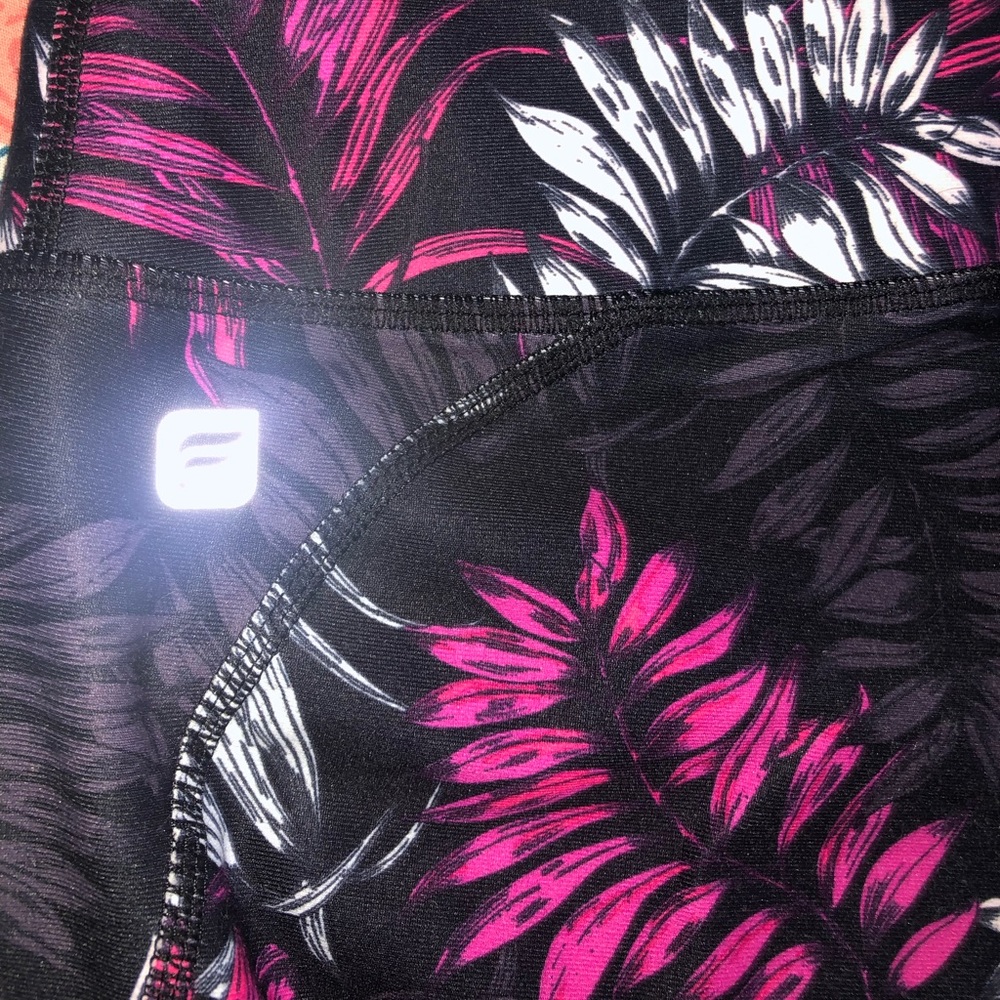 Fabletics Legging Size Small - image 2